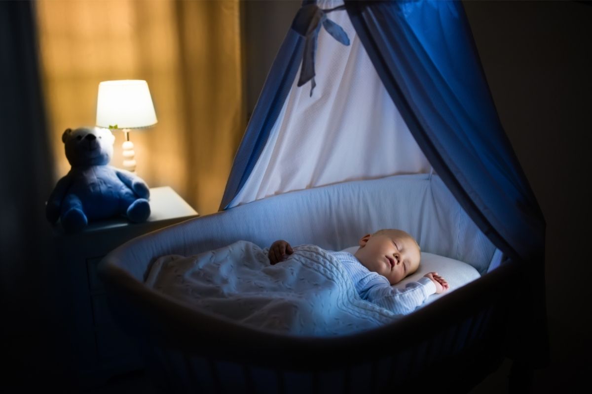Bebê deve dormir no escuro? Tire suas dúvidas