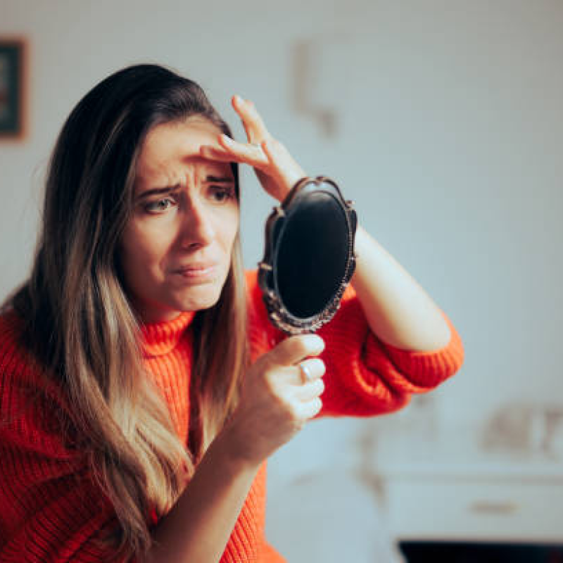 Dormir mal pode acelerar o envelhecimento? Veja o que diz a ciência