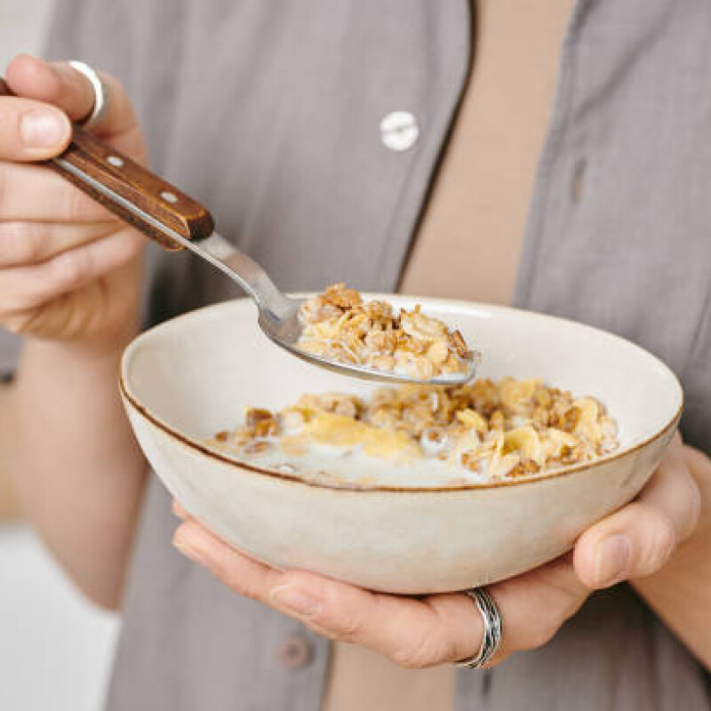 Mingau de Aveia Antes de Dormir Ajuda no Sono? Descubra os Benefícios e Como Consumir
