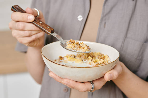 Mingau de Aveia Antes de Dormir Ajuda no Sono? Descubra os Benefícios e Como Consumir